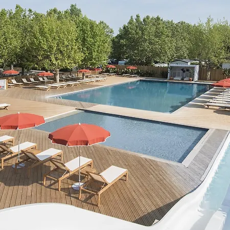 مكان تخييم La Plage D'argens سانت أي جولف
